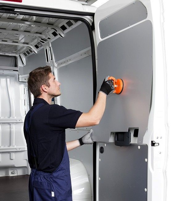 02 pokrovi za notranjost vrat dostavnega vozila Slovenija