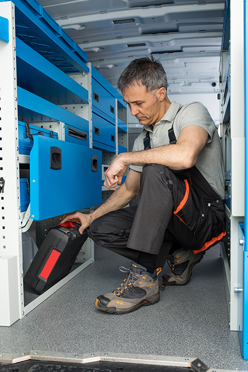 03 pokrov kolesa paralelogramska odprtina Slovenija