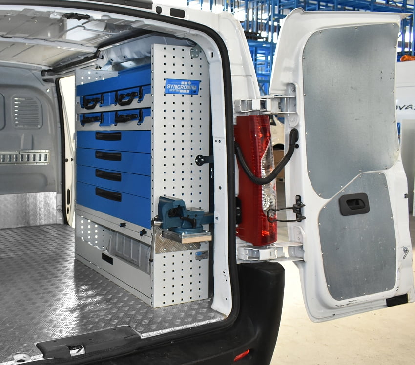 03 Izvlečni nosilec primeža na Scudo Syncro Slovenija