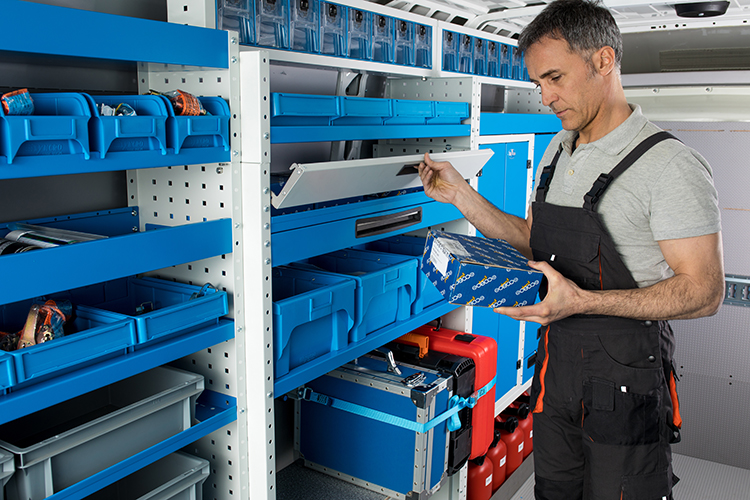 04 polica s polnim odpiranjem vrat Slovenija