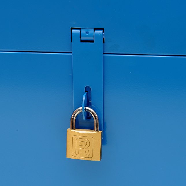 04 KOVČEK za kombije, detajl tečaja za ključavnico Slovenija