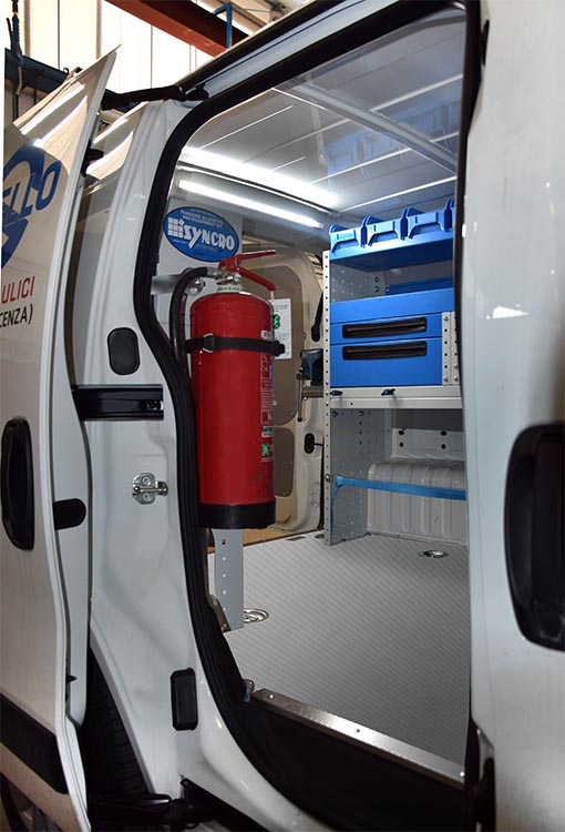 04 FIorino z različnimi dodatki Syncro Slovenija