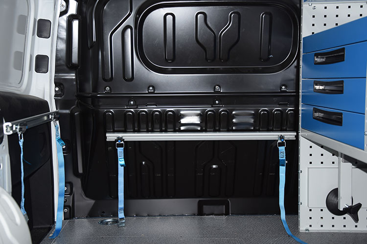 04 Pregrada z ročajem in zaklepnim trakom Syncro Slovenija