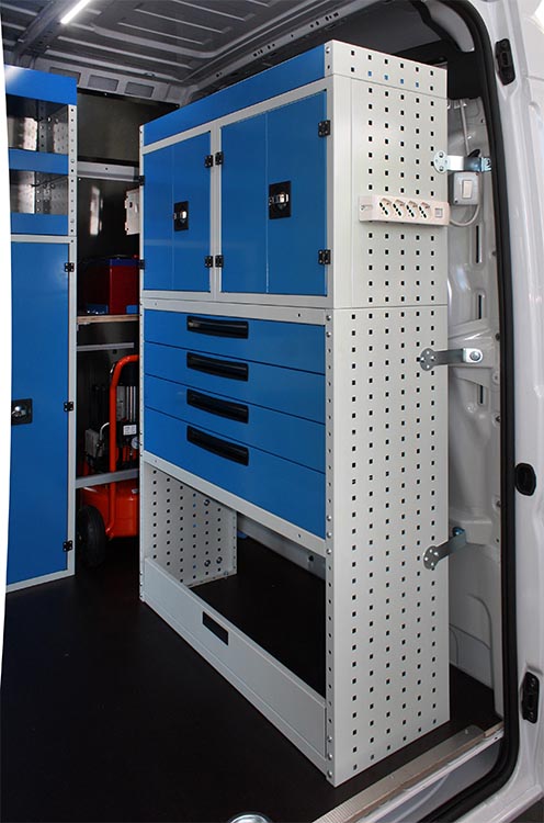 04 Majhne omare za dostavna vozila na Ducato Syncro Slovenija