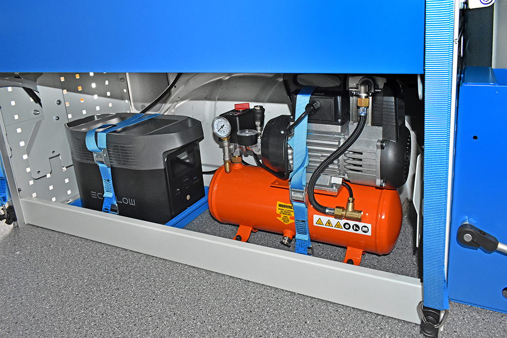 04 Elektrarna Ecoflow integrirana v sistem Syncro na krovu Daily Slovenija