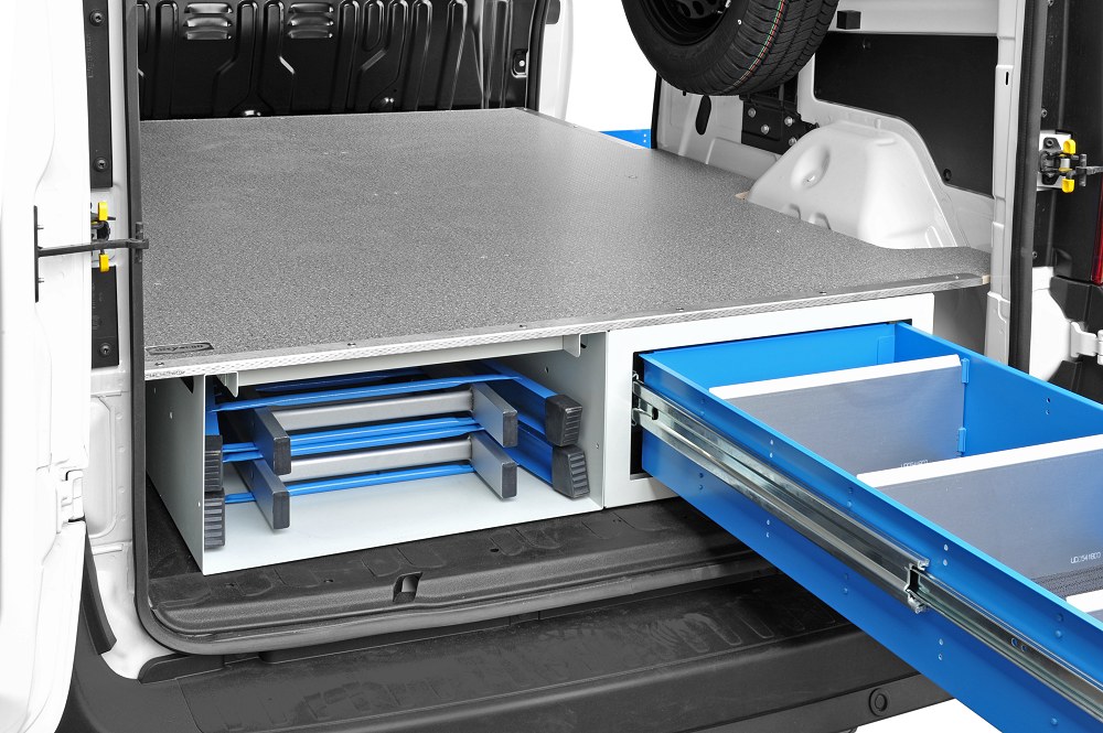 04 Rešitve pod tlemi s kombinacijo predalov in polic Syncro System Slovenia