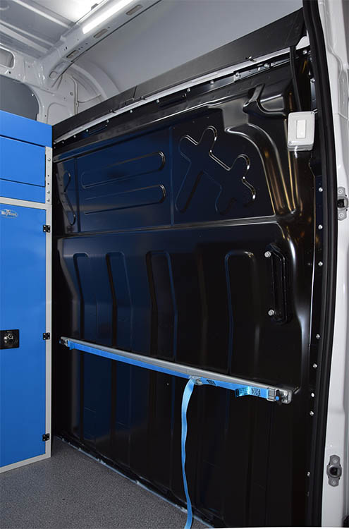 05 Daily s sistemom zaklepanja krmila Syncro Slovenia in trakov