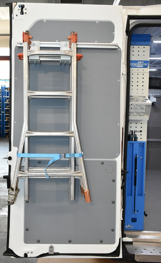 05 Porta scaletta su porta Boxer Syncro Trentino