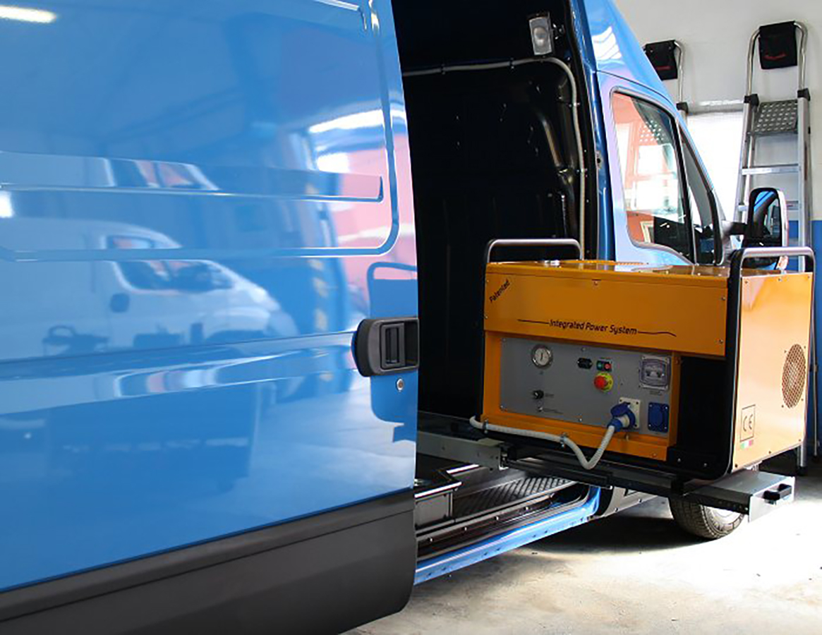 06 Generatorski kompresor za kombi na odstranljivi drsni ploščadi Syncro Slovenija